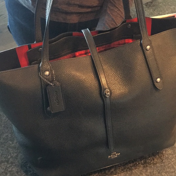 coach market tote black